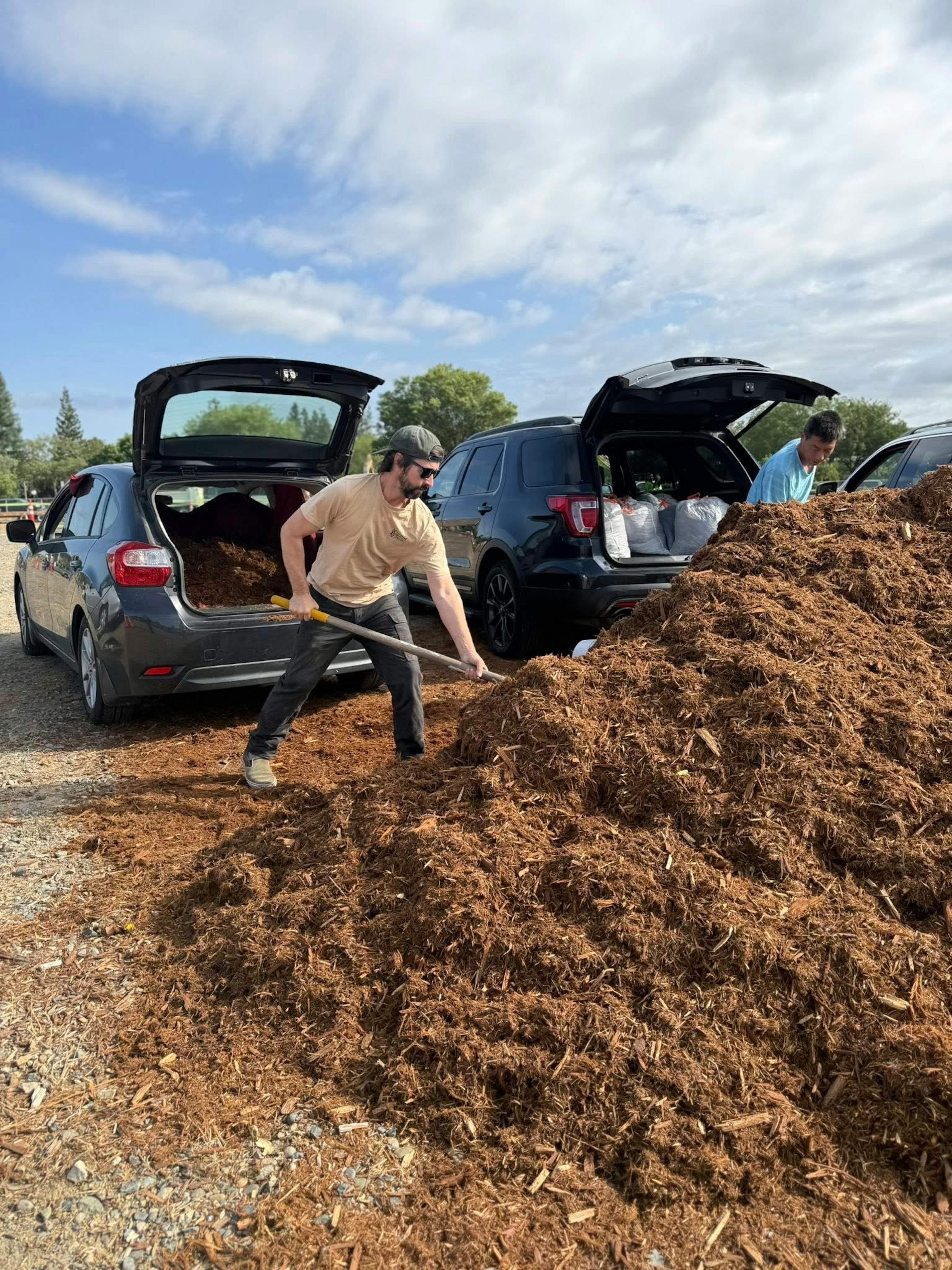 Mulch Mayhem community mulch giveaway